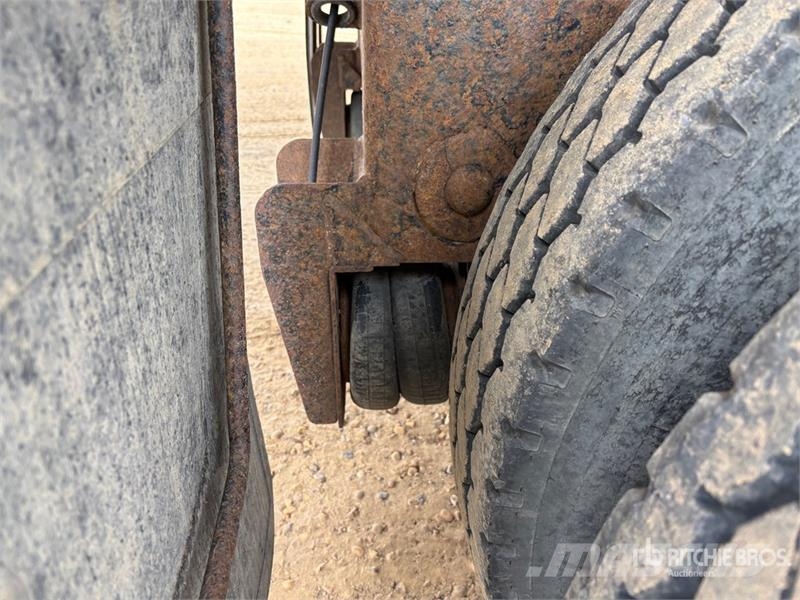  Canuck 31 ft Tri/A End Dump Trailer 自卸拖车