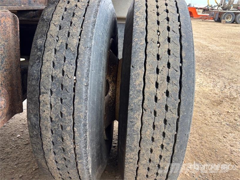  Canuck 31 ft Tri/A End Dump Trailer 自卸拖车