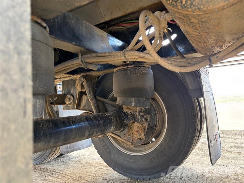 Canuck 33 ft Tri/A End Dump Trailer Remorque benne