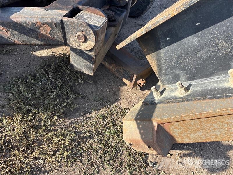 Capital Industries 12 ft 6 in One-Way Snow Plow Снігоочищувальні ножі та плуги