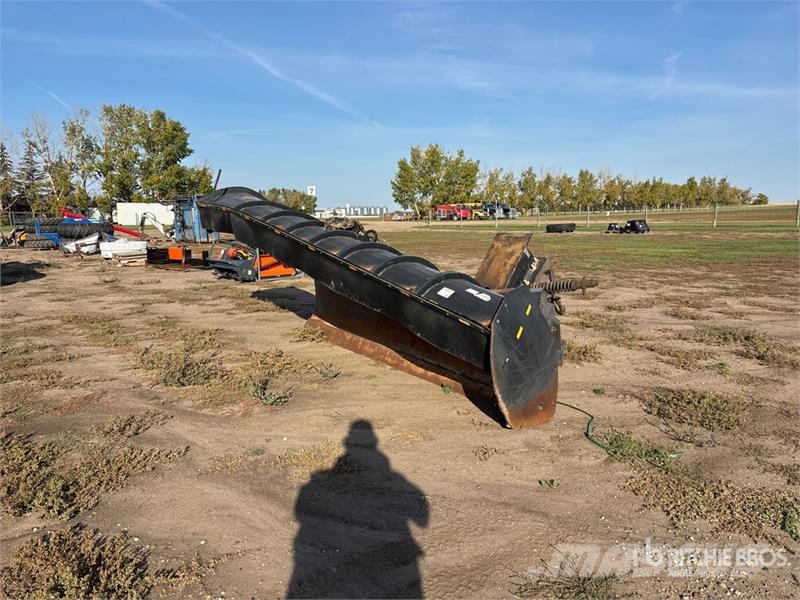 Capital Industries 12 ft 6 in One-Way Snow Plow Снігоочищувальні ножі та плуги
