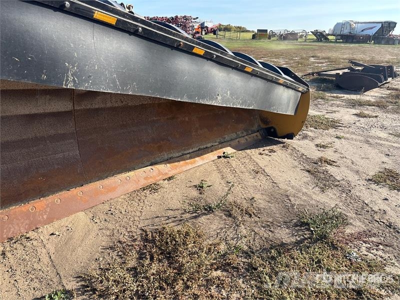 Capital Industries 12 ft 6 in One-Way Snow Plow Снігоочищувальні ножі та плуги