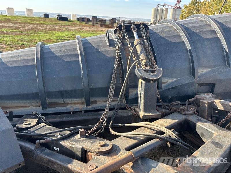Capital Industries 150 in One-Way Plow ماكينات زراعية - غير ذلك