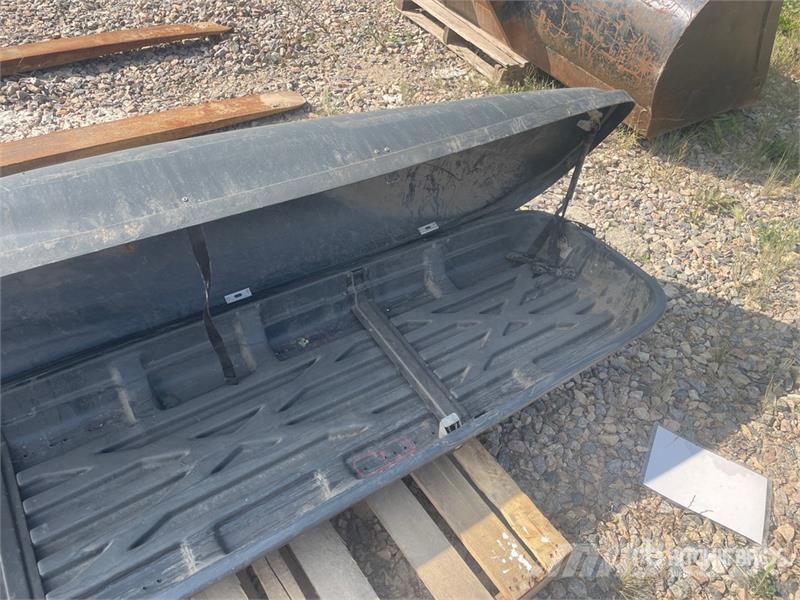 Car roof cargo box Drugi deli