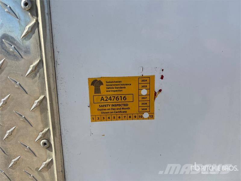 Cargo Pro 26 ft T/A Enclosed Trailer Rimorchi cassonati