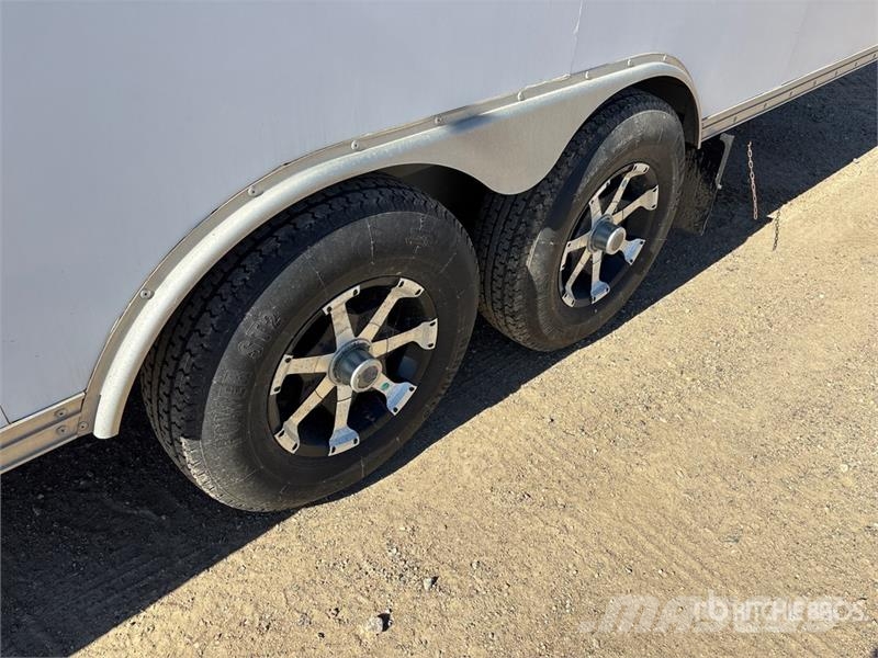 Cargo Pro 26 ft T/A Enclosed Trailer Rimorchi cassonati