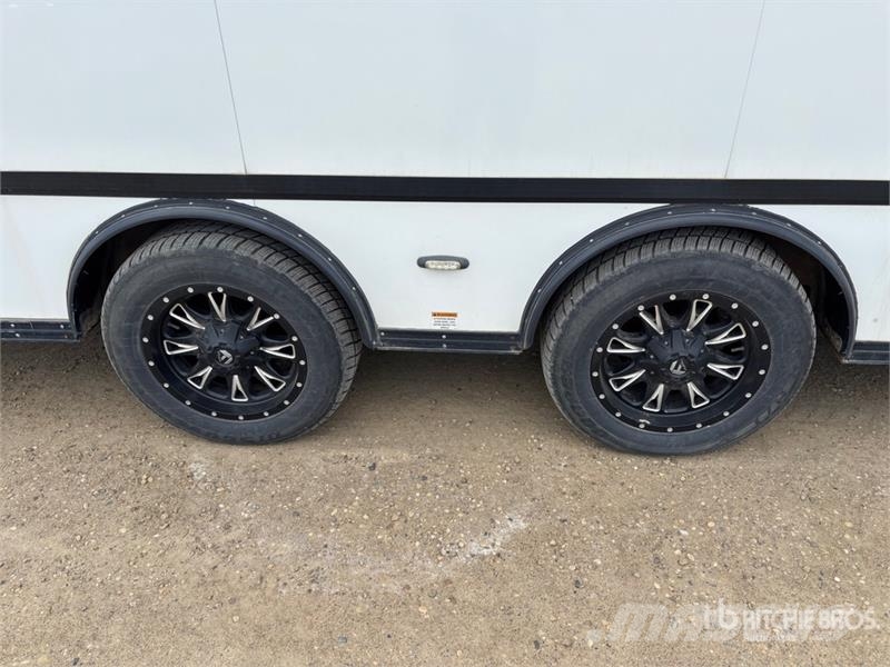  Cargo Tek LT26S 23 ft T/A Enclosed Trailer Прицепы-фургоны