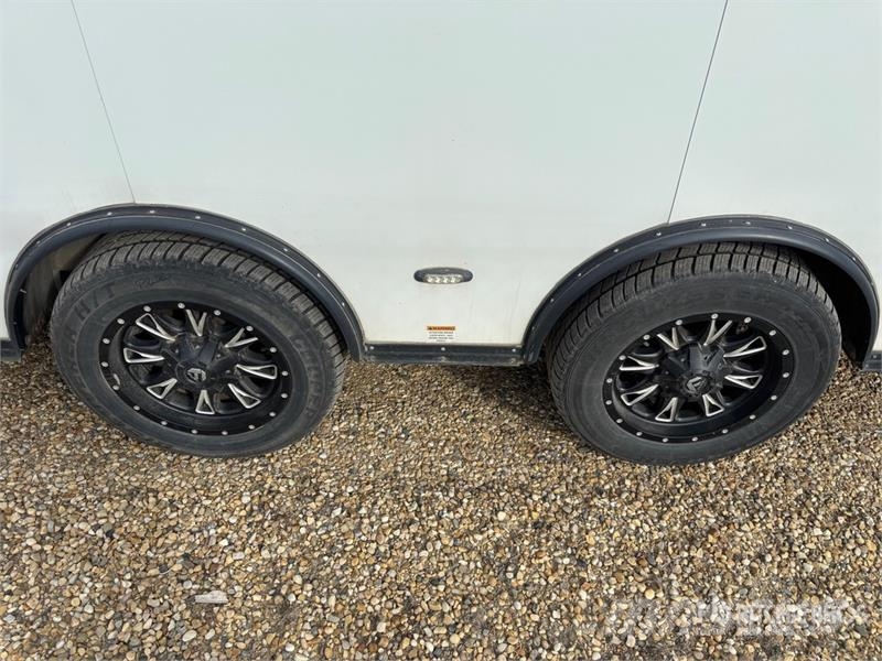  Cargo Tek LT26S 23 ft T/A Enclosed Trailer Прицепы-фургоны