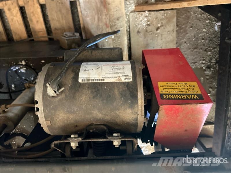  Carolina Industrial LDC 712 Band Saw Строителство - Други