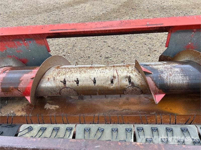 CASE 1015 13 ft Combine Pickup Header Leikkuupöydät