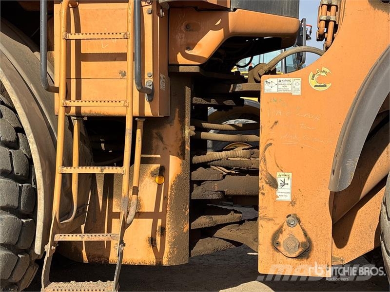 CASE 1221E Wheel Loader Iekrāvēji uz riteņiem