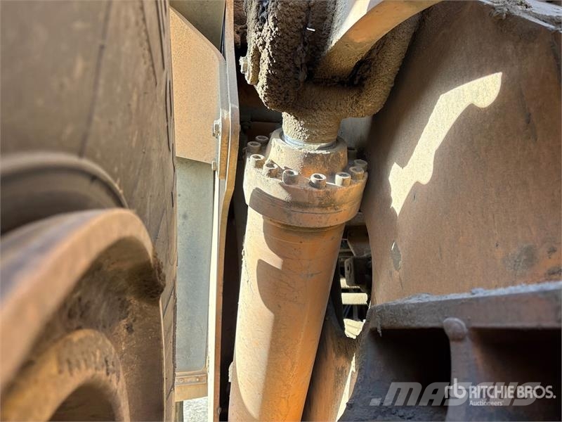 CASE 1221E Wheel Loader Iekrāvēji uz riteņiem