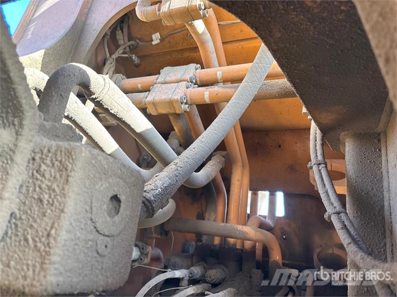 CASE 1221E Wheel Loader Iekrāvēji uz riteņiem