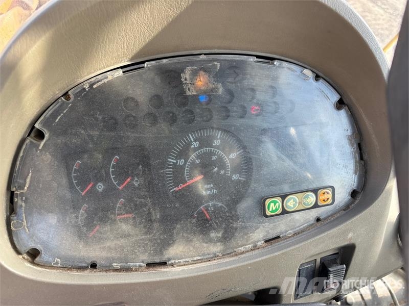 CASE 1221E Wheel Loader Iekrāvēji uz riteņiem