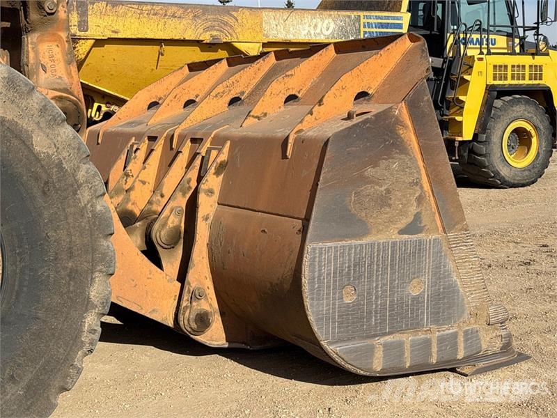 CASE 1221E Wheel Loader Iekrāvēji uz riteņiem