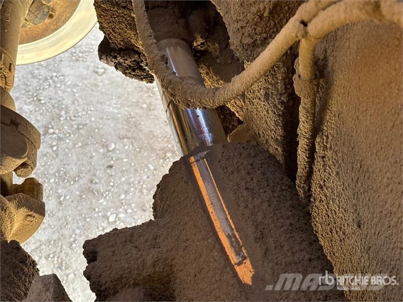 CASE 1221E Wheel Loader Iekrāvēji uz riteņiem