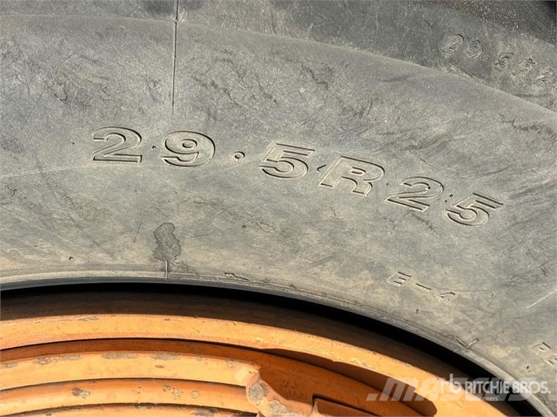 CASE 1221E Wheel Loader Iekrāvēji uz riteņiem