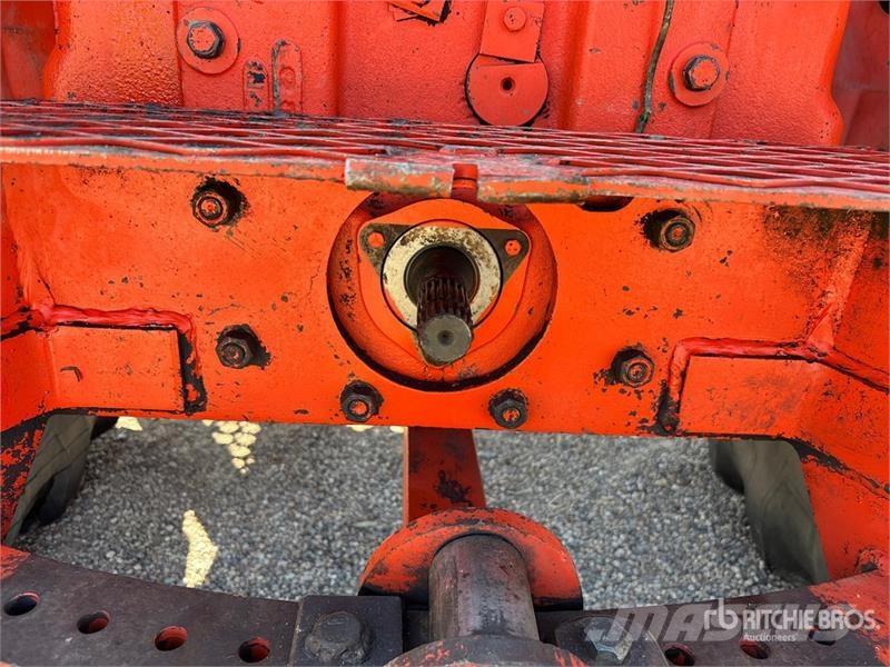 CASE 2590 2WD Tractor トラクター