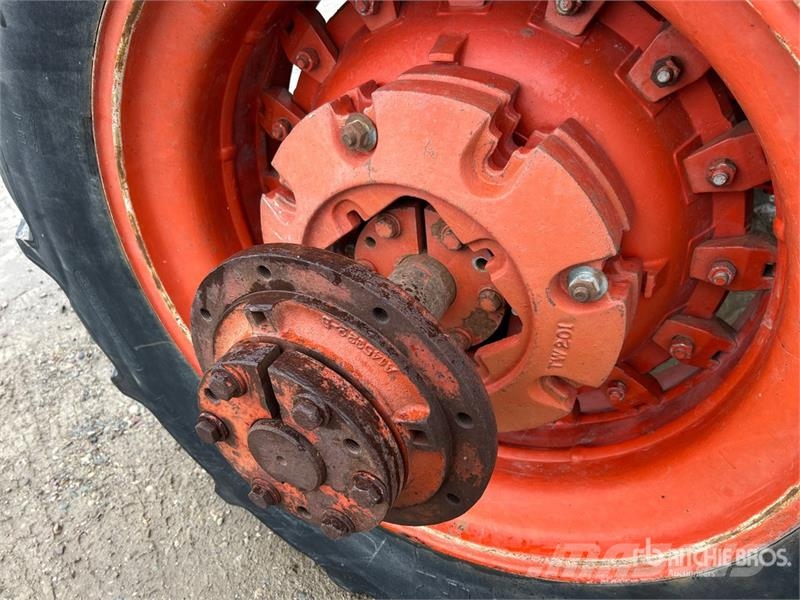 CASE 2590 2WD Tractor Traktori