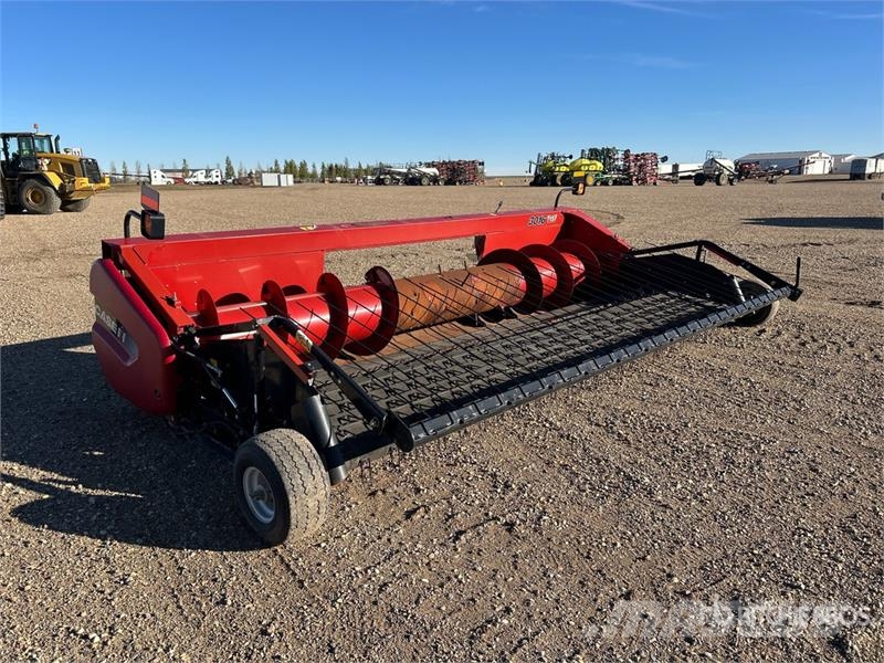 CASE 3016 15 ft Combine Pickup Header Erntevorsätze