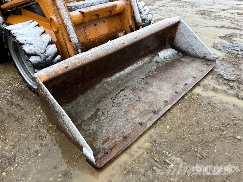 CASE 465 Skid steer loaders