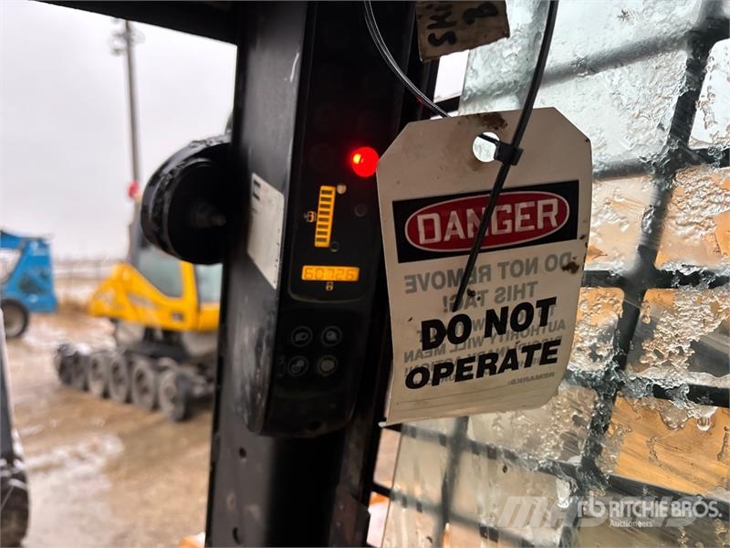 CASE 465 Skid steer loaders