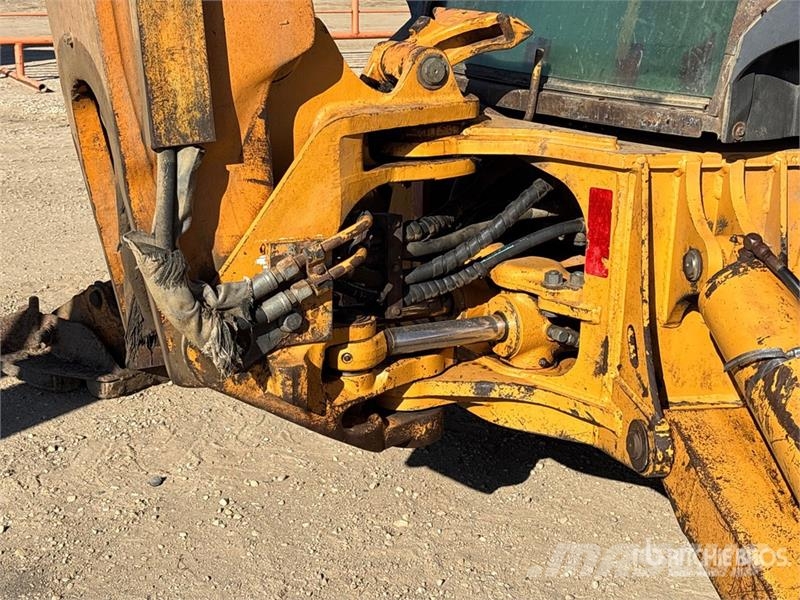 CASE 590 Super L Ekskavatori-iekrāvēji