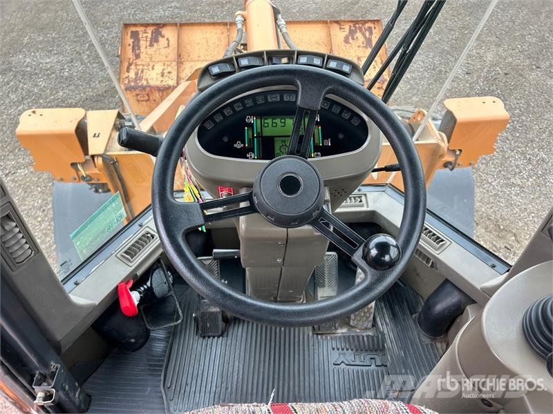 CASE 621D Wheel loaders