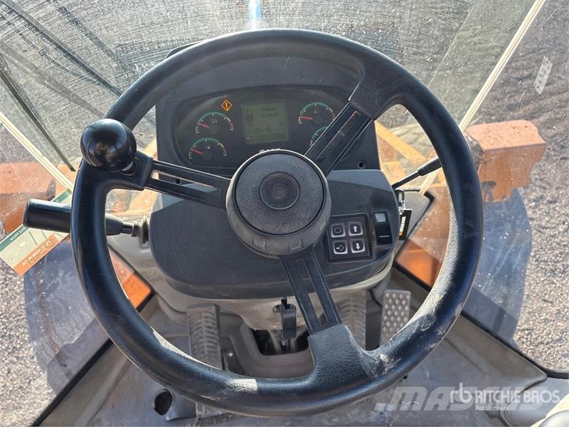 CASE 621F Wheel Loader Wheel loaders
