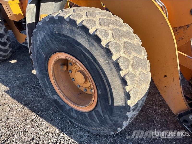 CASE 621F Wheel Loader Wheel loaders