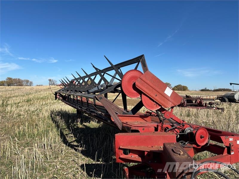 CASE 730 30 ft Pull Type Swather Windrower (Inoperable) Αναμοχλευτήρες