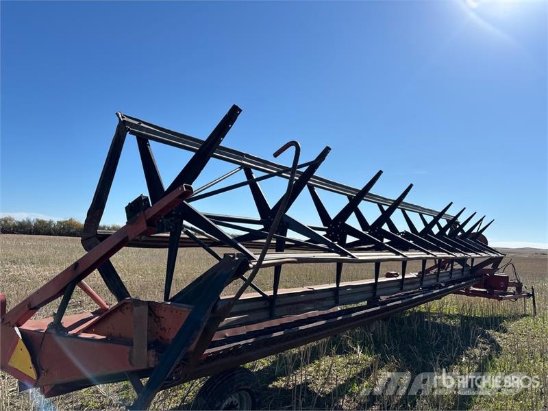 CASE 730 30 ft Pull Type Swather Windrower (Inoperable) Αναμοχλευτήρες