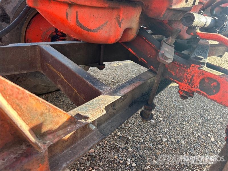 CASE 742 2WD Tractor Traktorer
