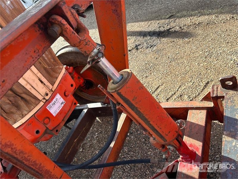 CASE 742 2WD Tractor Traktorer