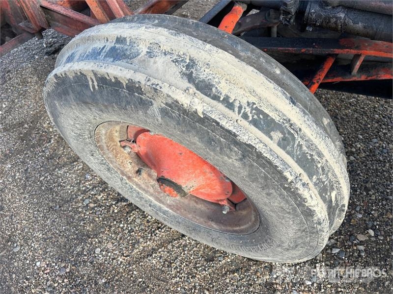 CASE 742 2WD Tractor Traktorer