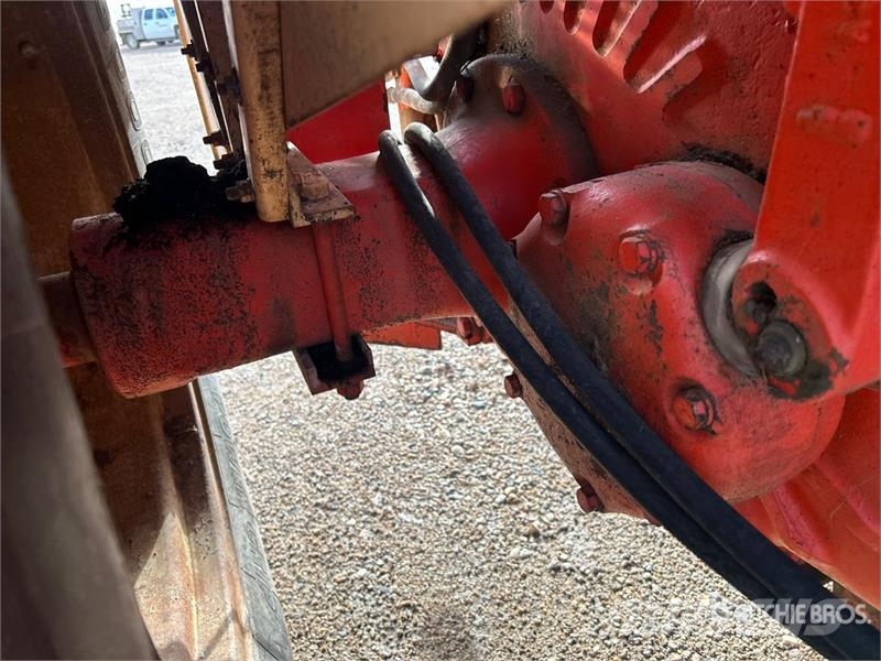 CASE 742 2WD Tractor Traktorer