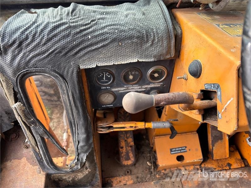 CASE 780CK Backhoe Loader 反鏟裝載機