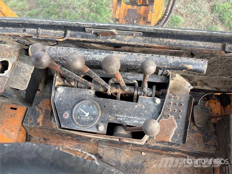 CASE 780CK Backhoe Loader 反鏟裝載機