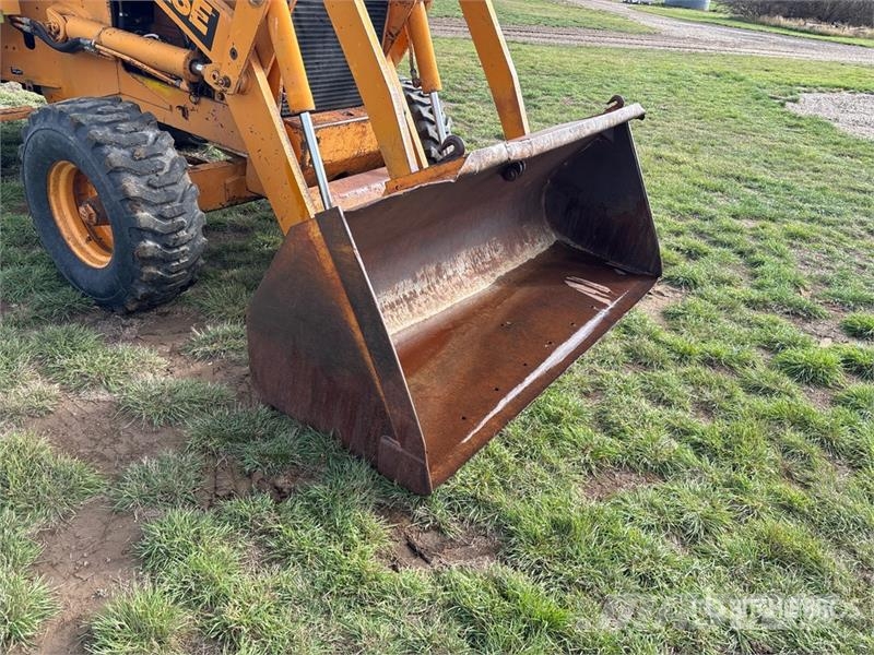 CASE 780CK Backhoe Loader 反鏟裝載機