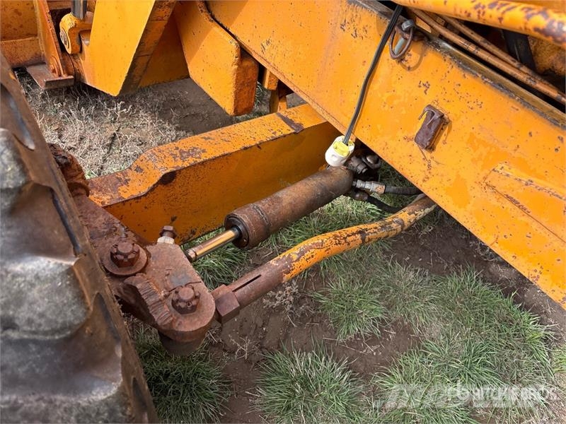 CASE 780CK Backhoe Loader 反鏟裝載機