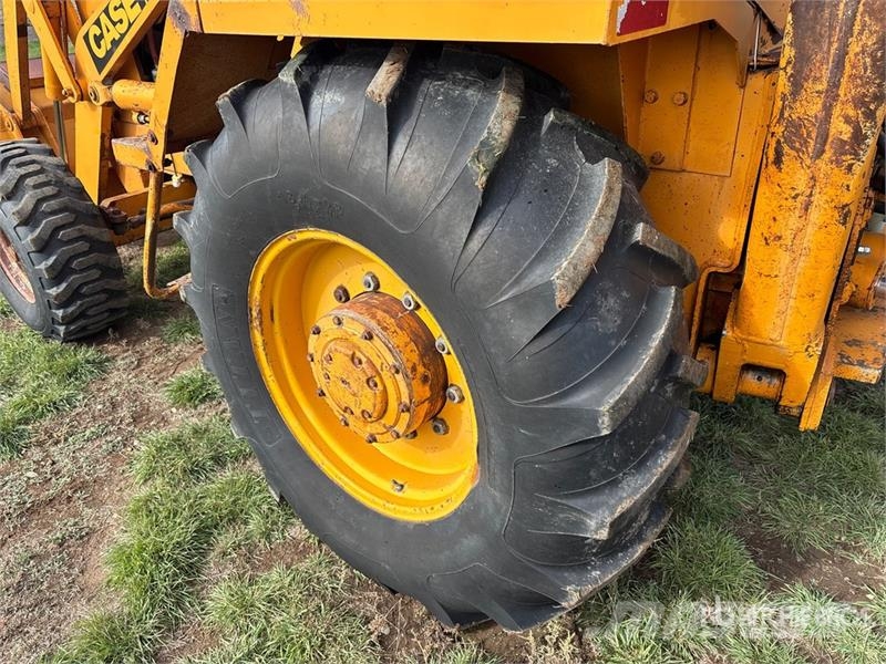 CASE 780CK Backhoe Loader 反鏟裝載機