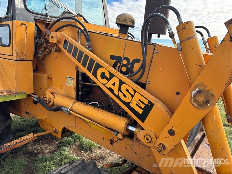CASE 780CK Backhoe Loader 反鏟裝載機