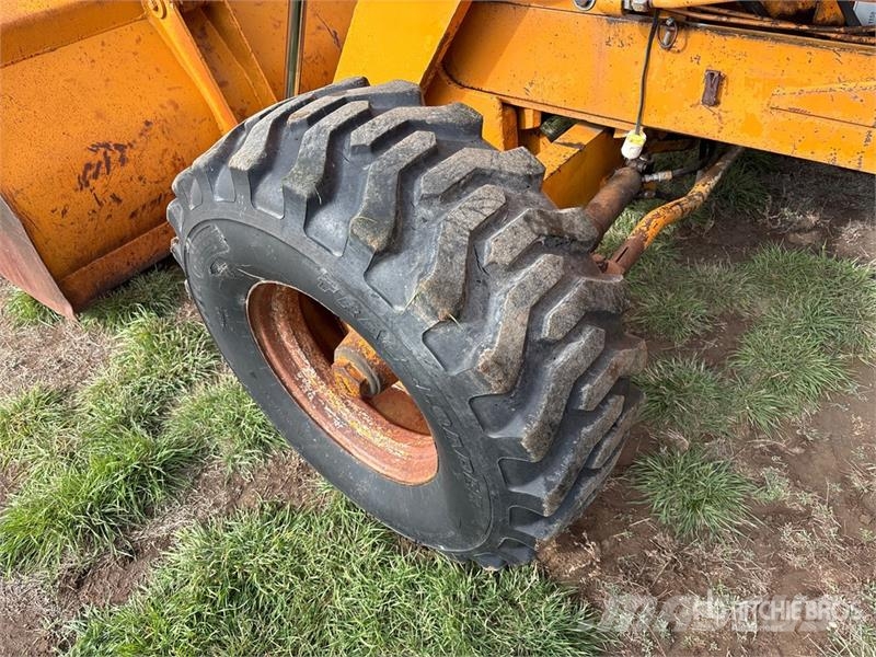 CASE 780CK Backhoe Loader 反鏟裝載機