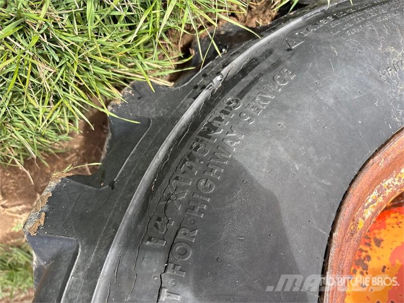 CASE 780CK Backhoe Loader 反鏟裝載機