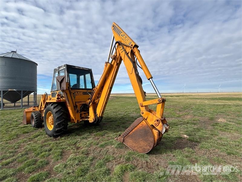 CASE 780CK Backhoe Loader 反鏟裝載機