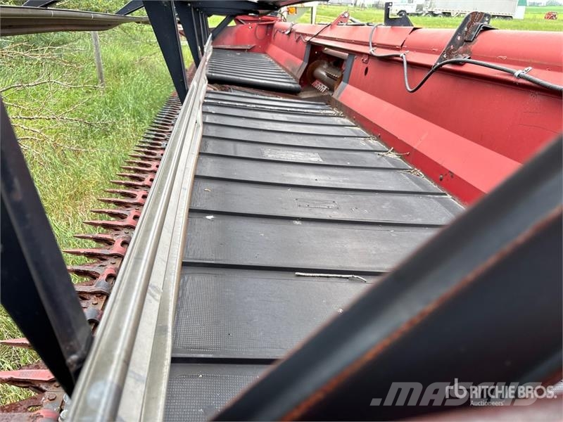 Case IH 1042 30 ft Rigid Combine Header رؤوس الحصادات الدراسات