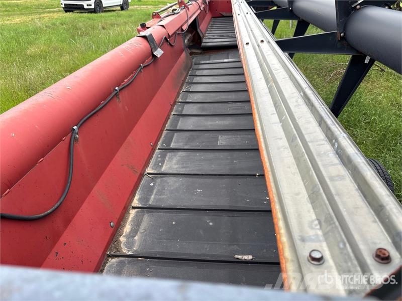 Case IH 1042 30 ft Rigid Combine Header رؤوس الحصادات الدراسات
