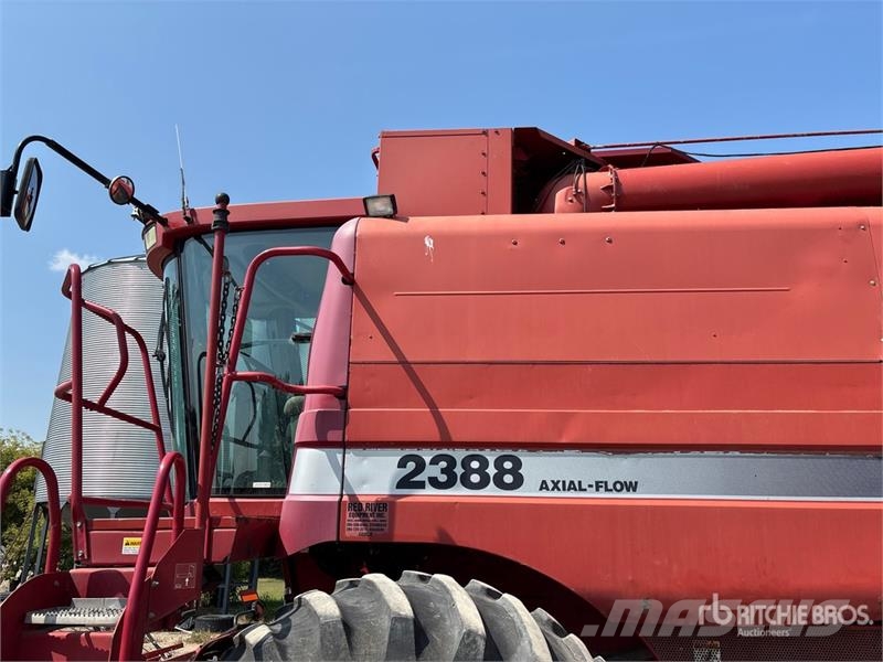 Case IH 2388 Θεριζοαλωνιστικές μηχανές