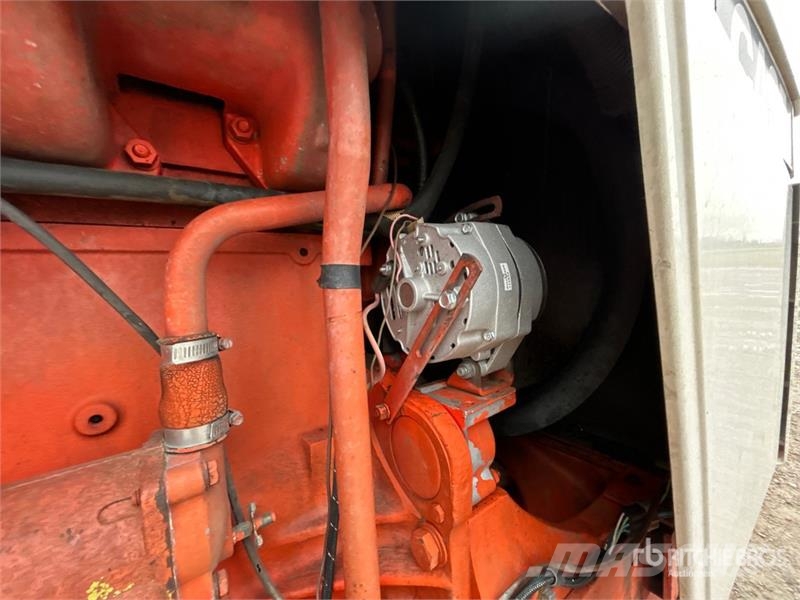 Case IH 2590 2WD Tractor الجرارات