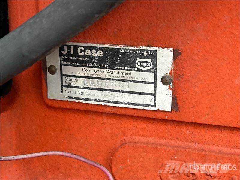 Case IH 2590 2WD Tractor الجرارات